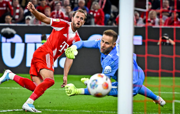 Kane hat-trick, Bayern Munich khởi đầu Bundesliga ấn tượng