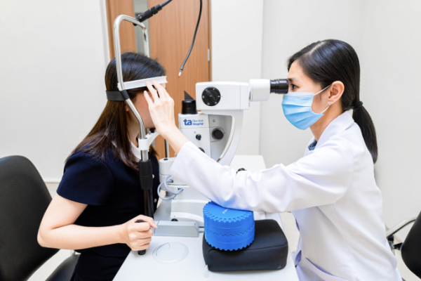 Ai không nên phẫu thuật cận thị?