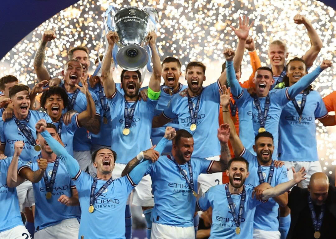 Man City nâng danh hiệu Champions League trên sân Ataturk, thành phố Istanbul, Thổ Nhĩ Kỳ tối 11/6/2025. Ảnh: Reuters