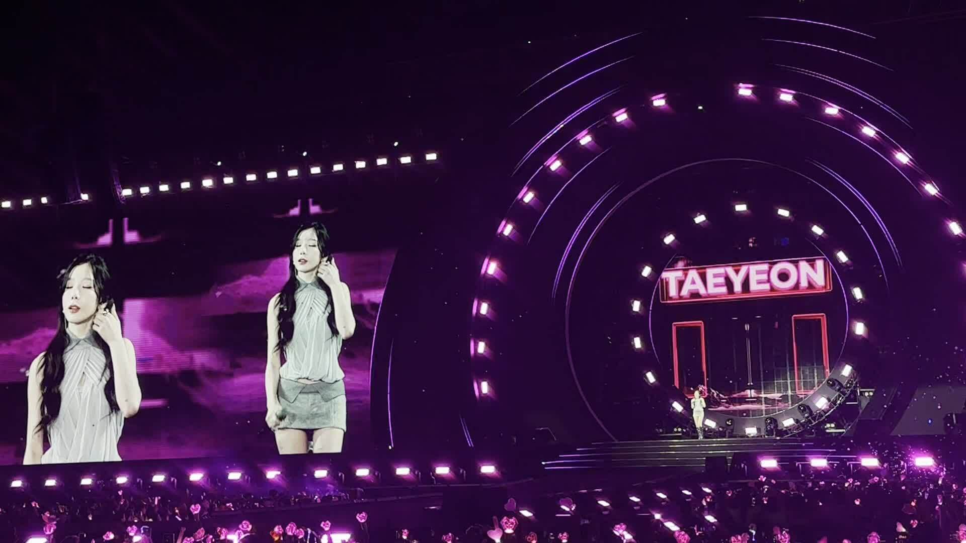 Màn xuất hiện và hát cùng fan Việt của Taeyeon