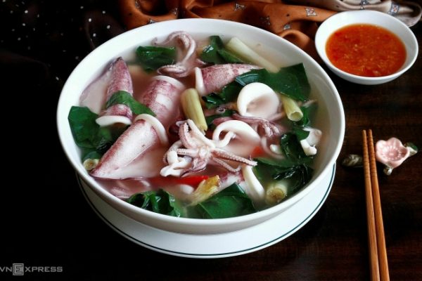 Mực hấp hay luộc: Bí quyết chọn cách chế biến ngon nhất