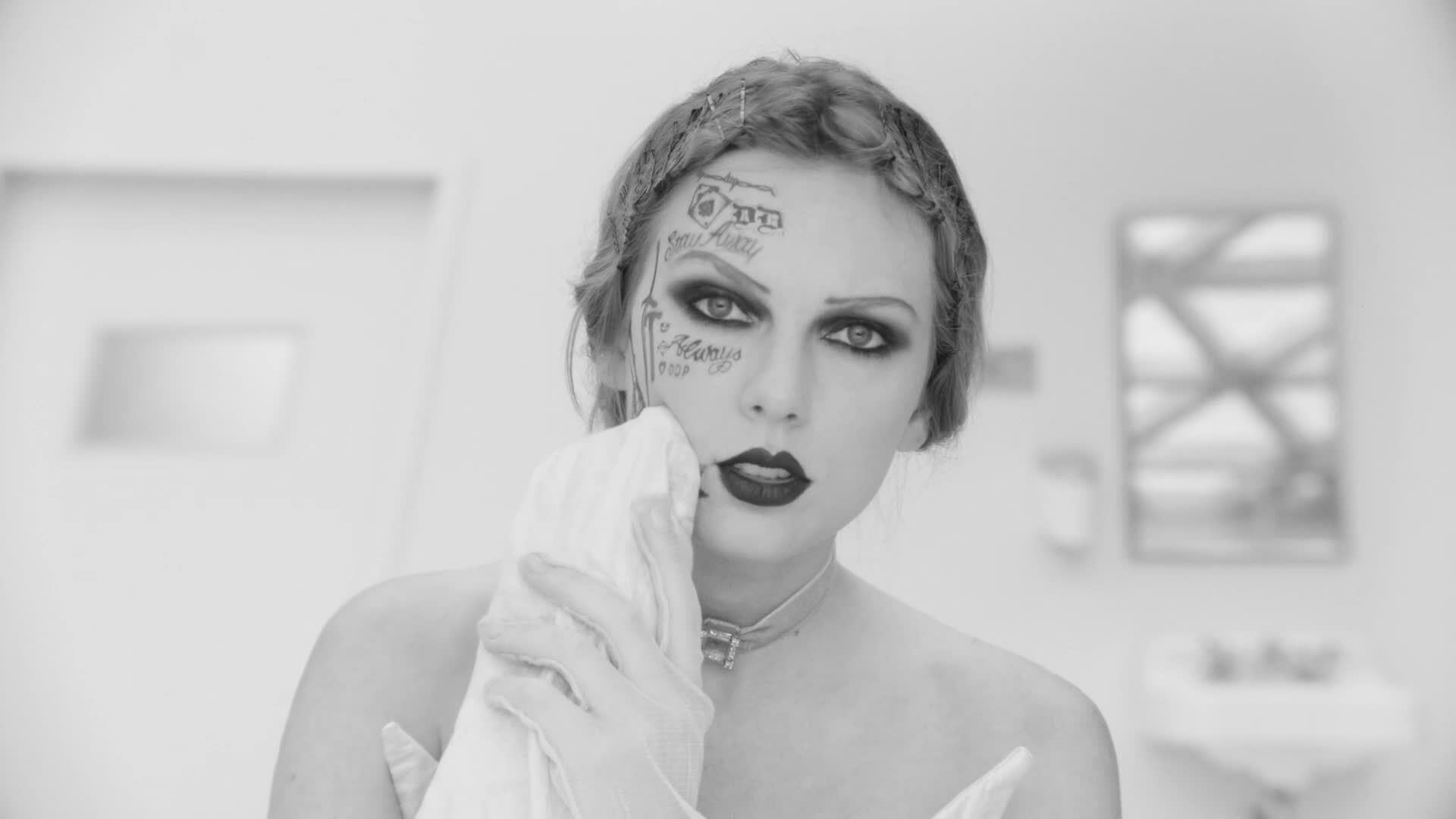 MV Fortnight - Taylor Swift