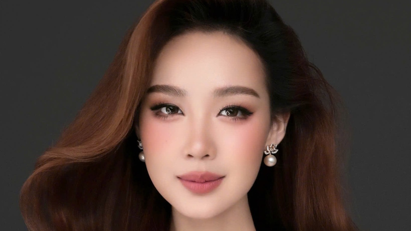 Nét đẹp hiện đại của Hoa hậu Bảo Ngọc