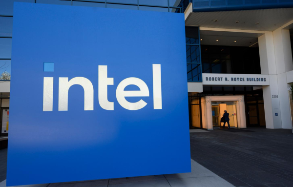 Chính phủ Mỹ nắm giữ 10% cổ phần Intel: Phân tích
