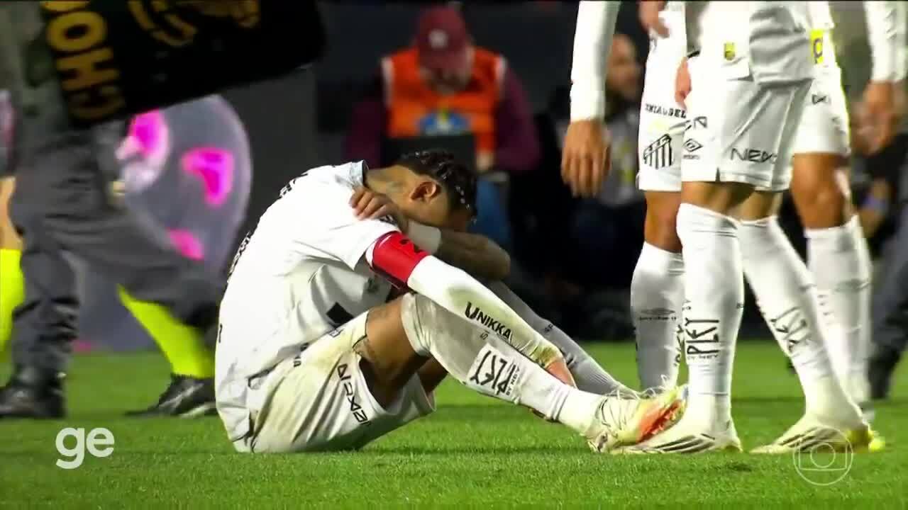 Neymar khóc sau trận thua 0-6