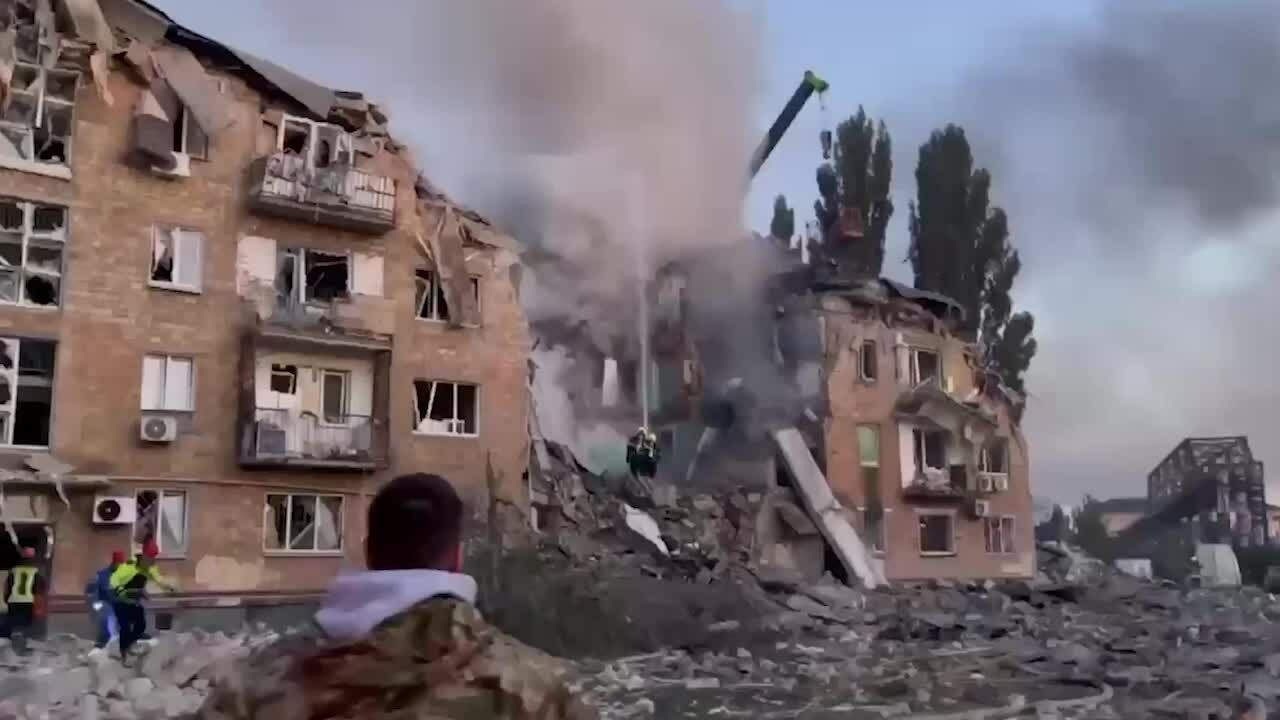 Nga tập kích Ukraine quy mô lớn, 10 người chết ở Kiev