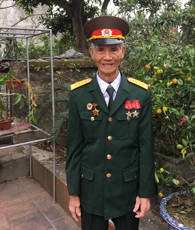 Ông Nguyễn Tiến Thỉnh, 86 tuổi, ở Hưng Yên (Thái Bình cũ) từng tham gia kháng chiến những năm 1964. Ảnh: Gia đình cung cấp