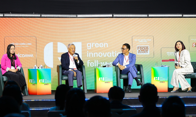 Các chuyên gia tại phiên tọa đàm Green Innovation Summit 2025. Ảnh ban tổ chức