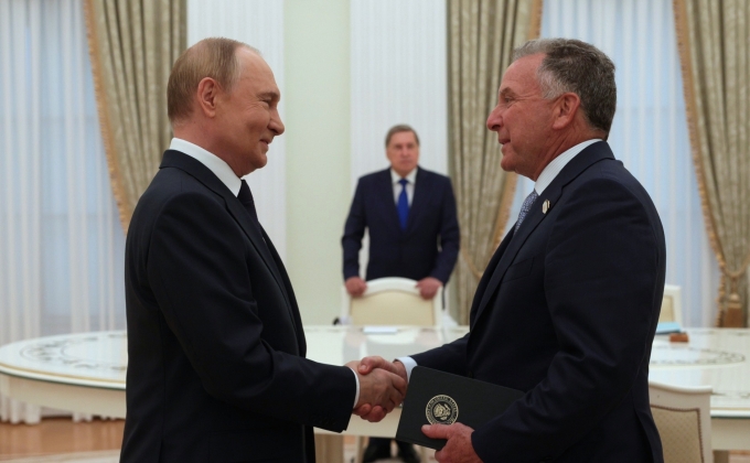 Tổng thống Putin bắt tay với ông Witkoff tại Điện Kremlin hôm 6/8. Ảnh: Điện Kremlin