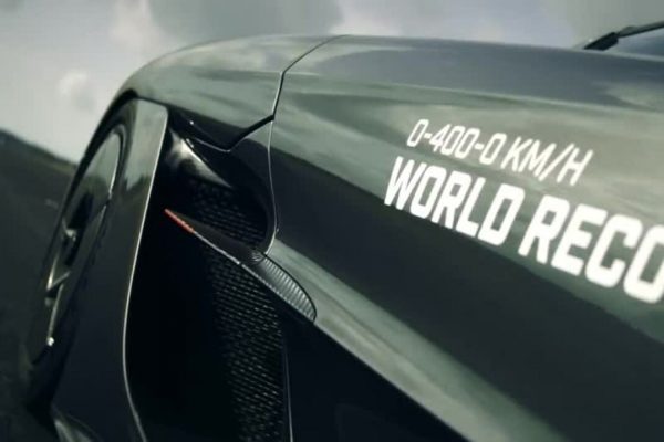 Koenigsegg Jesko Absolut: Phá kỷ lục tăng giảm tốc độ thế giới