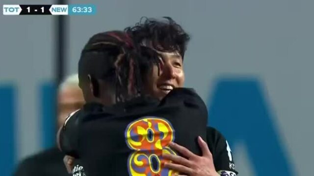 Son được đối thủ tri ân trong trận cuối cho Tottenham