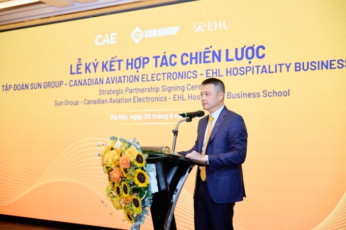 Ông Đặng Minh Trường, Chủ tịch Hội đồng Quản trị Tập đoàn Sun Group phát biểu tại lễ ký kết. Ảnh: Sun Group