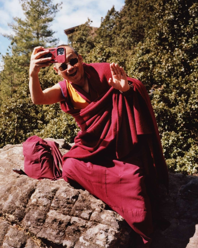 Một nhà sư ở Bhutan. Ảnh: FT