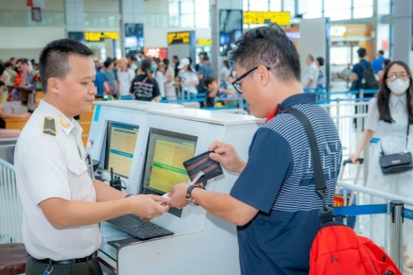 Sân bay Nội Bài: Lượng khách kỷ lục dịp Quốc khánh