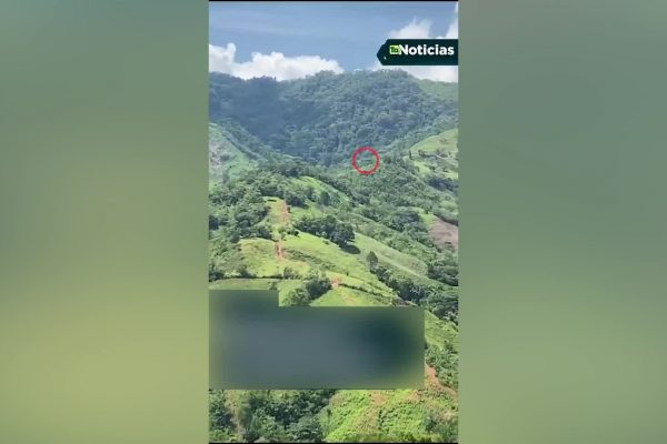 Trực thăng cảnh sát Colombia rơi do drone: Tin mới nhất