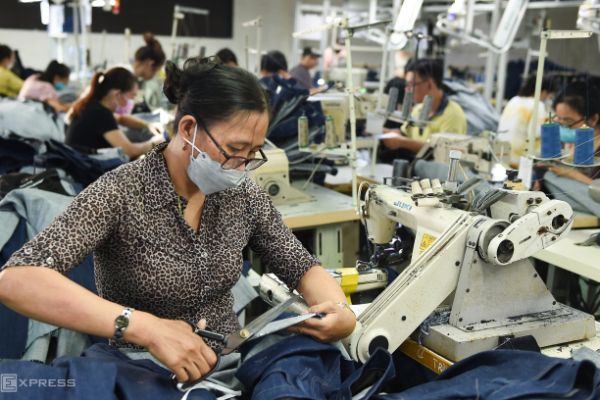 Tuyển dụng trở lại: Cơ hội việc làm ngành dệt may
