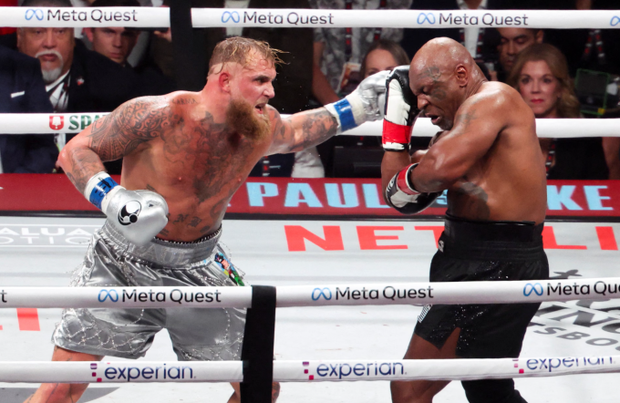 Gần 30 năm sau trận đấu với Peter McNeeley, Mike Tyson đã trở lại võ đài ở tuổi 58 để đấu YouTuber Jake Paul. Ảnh: USA Today Sports