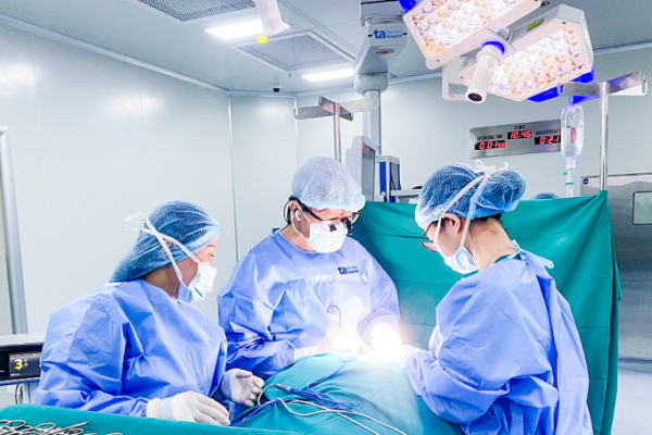Chữa ung thư tuyến giáp tại Việt Nam: Cơ hội và chi phí