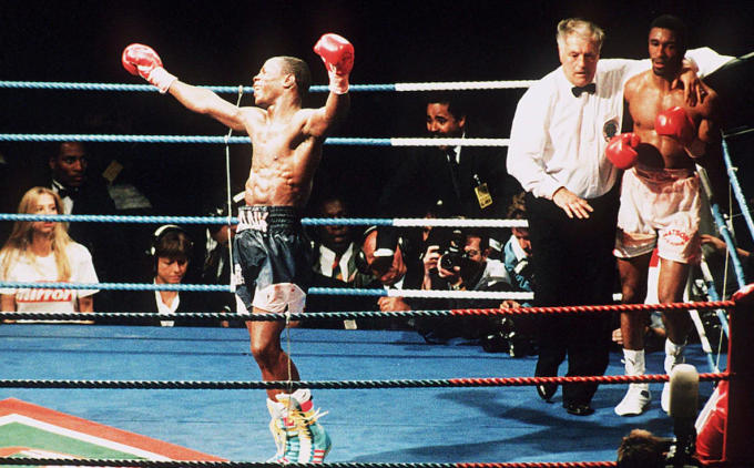 Chấn thương suýt cướp đi mạng sống của Michael Watson (phải) trong trận đấu với Chris Eubank năm 1991 đã làm thay đổi bộ mặt của quyền Anh. Ảnh: Telegraph
