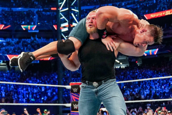 WWE Star trở lại giữa bê bối tình dục