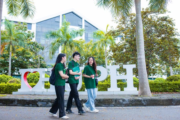 Sinh viên trường Đại học Y tế công cộng. Ảnh: HUPH