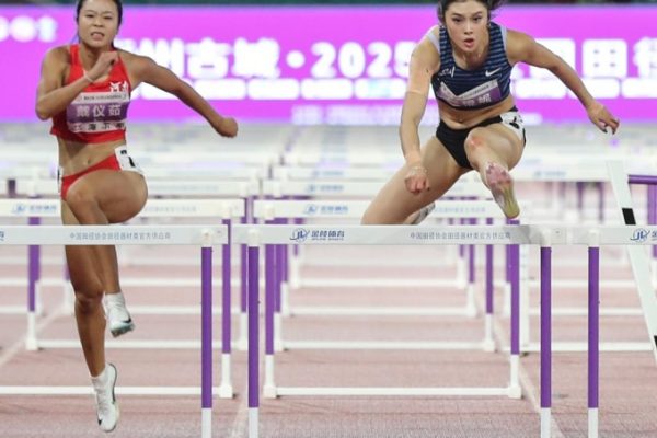 Ngôi sao điền kinh Trung Quốc Wu Yanni vô địch nhưng không vui