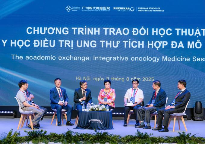 Các chuyên gia thảo luận, đối thoại về điều trị đa mô thức. Ảnh: Bệnh viện Ung bướu St.Stamford Quảng Châu