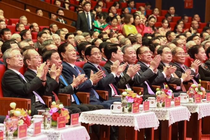 Lãnh đạo, nguyên lãnh đạo Đảng, Nhà nước tại buổi lễ. Ảnh: Hoàng Phong