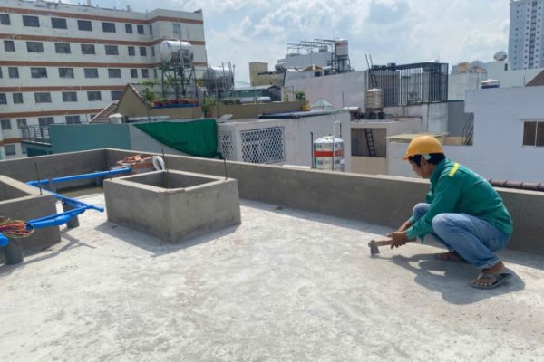 Chống thấm ban công, sân thượng hiệu quả: Giải pháp ngăn ngấm nước mưa