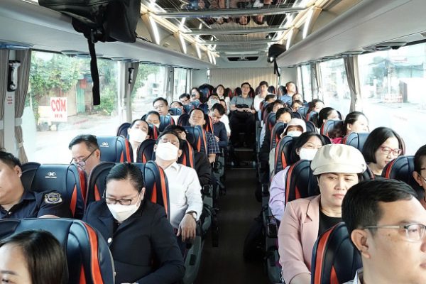 TP HCM: Hỗ trợ 10 triệu đồng cho cán bộ đi làm xa