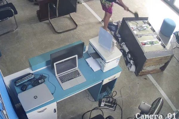 Thanh niên sập bẫy “cảnh sát dỏm”, 2 lần phá két trộm vàng