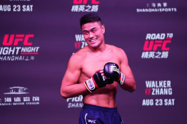 UFC: ‘Gã khổng lồ’ Trung Quốc trỗi dậy thách thức ngôi vương