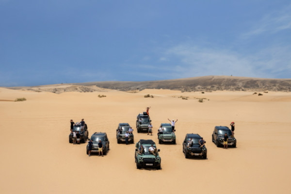 Defender: 80 năm lịch sử và phát triển