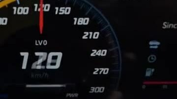 10 tính năng đặc biệt chỉ có trên xe điện