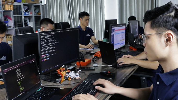Đội ngũ nhân viên hỗ trợ doanh nghiệp 24/7. Ảnh: HostingViet