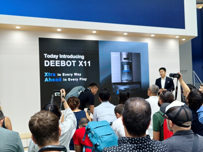 Dòng sản phẩm Deebot X11 ra mắt tại IFA 2025. Ảnh: Ecovacs