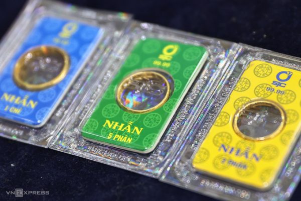 Giá vàng nhẫn hôm nay: Cập nhật lên gần 128 triệu