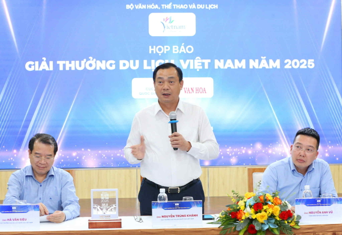Cục trưởng Nguyễn Trùng Khánh phát biểu trong cuộc họp chiều nay. Ảnh: Thúy Hà