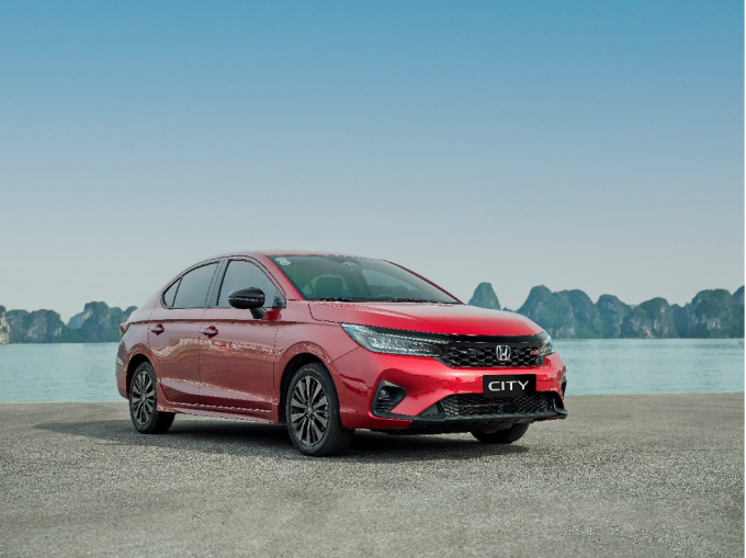Sedan cỡ B City bản RS. Ảnh: HVN