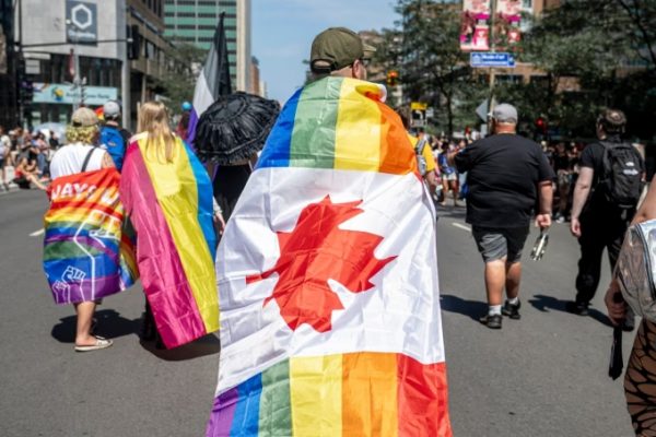 LGBT+ Người Mỹ Tìm Đến Canada: Ảnh Hưởng Từ Ông Trump