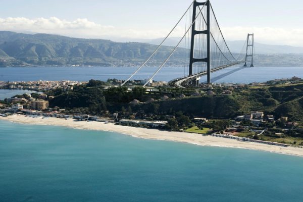 Mỹ phản đối Italy dùng tiền NATO xây cầu treo dài nhất