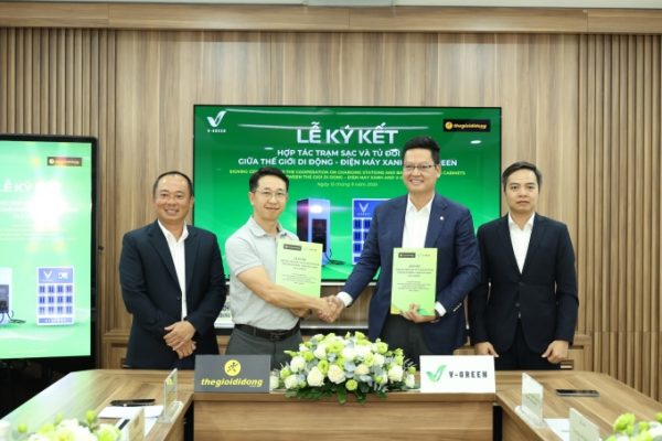 V-Green & Thế Giới Di Động hợp tác phát triển hạ tầng xe điện