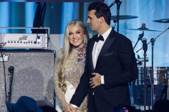 Charlie Kirk cùng vợ Erika tại sự kiện của Turning Point USA ở thủ đô Washington, Mỹ ngày 19/1. Ảnh: AFP