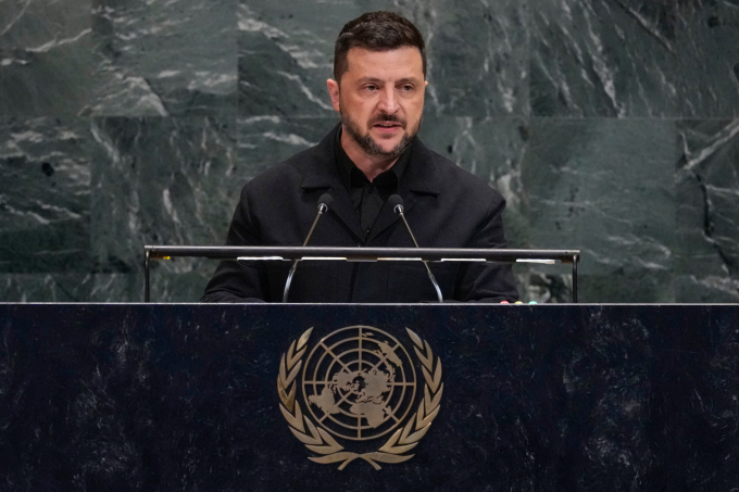 Tổng thống Ukraine Volodymyr Zelensky phát biểu tại Đại hội đồng Liên Hợp Quốc ở New York, Mỹ ngày 24/9. Ảnh: AP