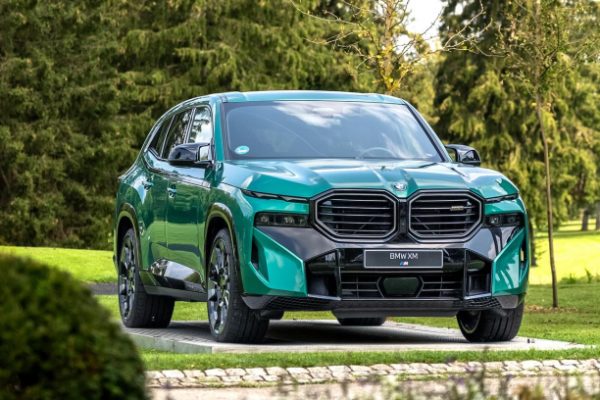 BMW Bán Xe Trực Tiếp: Loại Bỏ Đại Lý?