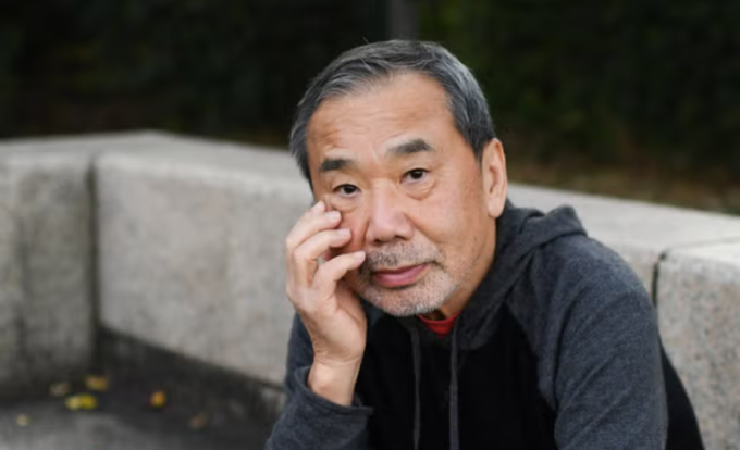 Nhà văn Haruki Murakami. Ảnh: Esquire