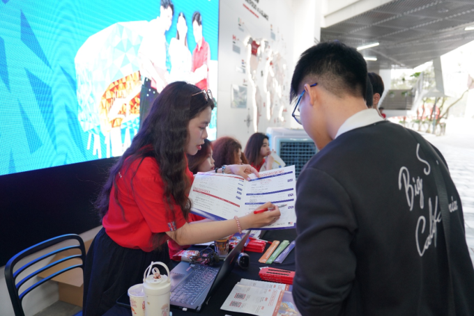 Học sinh được tư vấn cá nhân hóa để hiểu rõ nguyện vọng, sở thích và năng lực của bản thân. Ảnh: BUV
