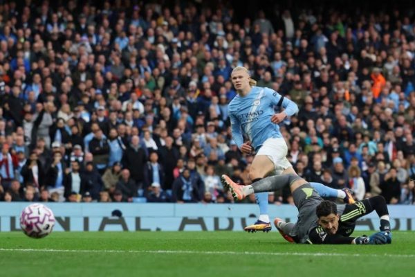 Haaland vượt Cantona, Rooney trong trận derby Manchester: Kỷ lục mới!