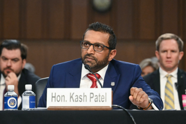 Giám đốc FBI: Đấu khẩu chính trị với Đảng Dân chủ