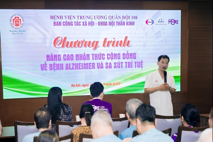 Chương trình nâng cao nhận thức cộng đồng về bệnh Alzheimer và sa sút trí tuệ tại Bệnh viện Trung ương Quân đội 108. Ảnh: Eisai Việt Nam